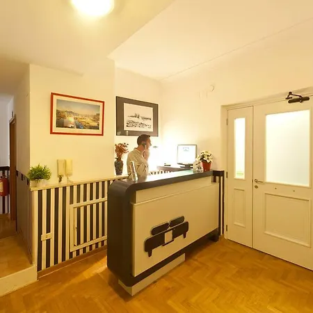 Cappella Vecchia 11 4* Neapel